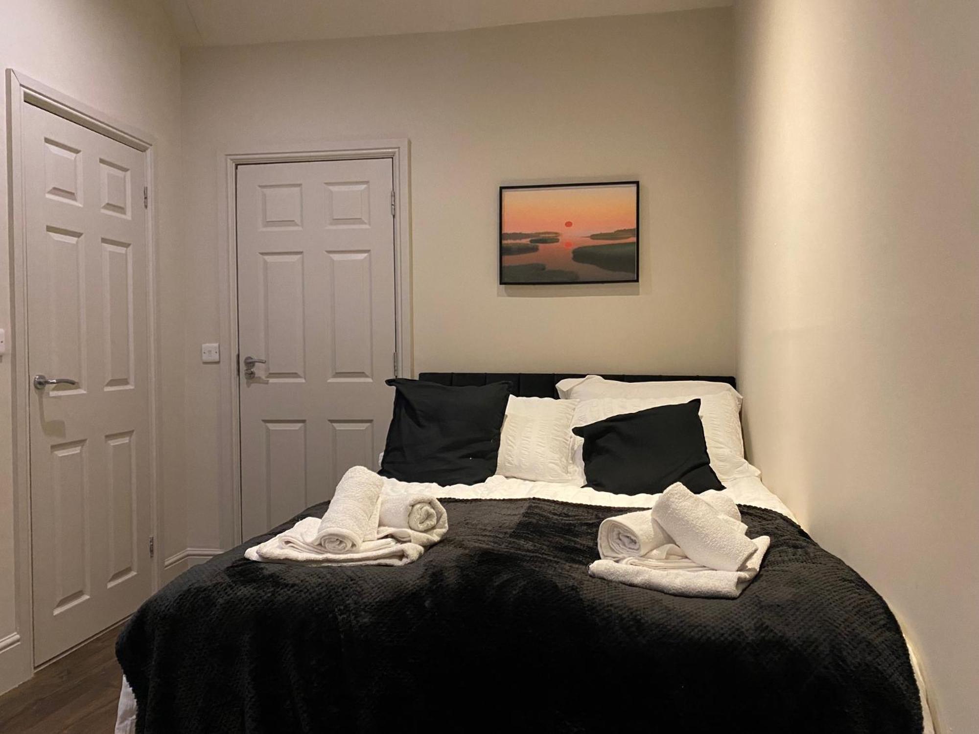 Stunning King Suite Apartment In The Heart Of Leeds City Center Exteriör bild