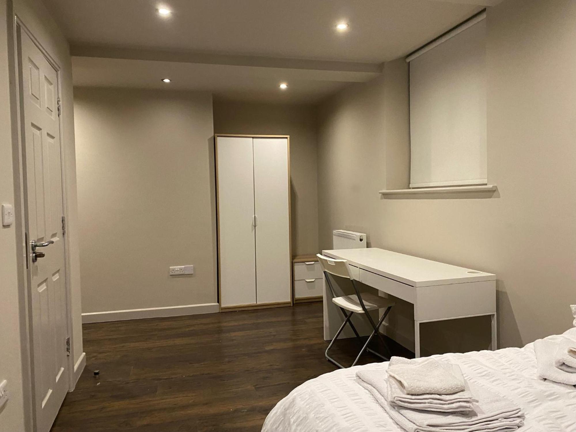 Stunning King Suite Apartment In The Heart Of Leeds City Center Exteriör bild